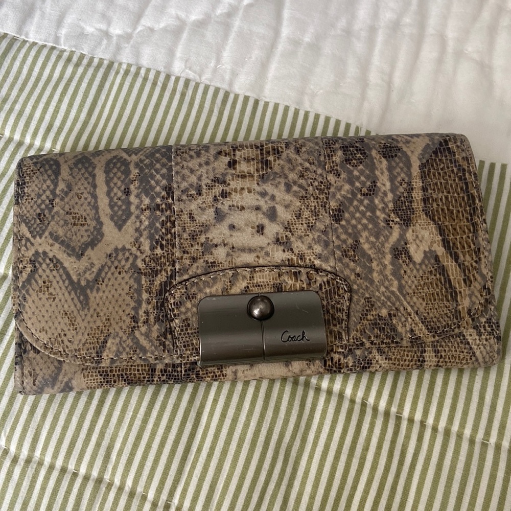 Coach Python Wallet - image 1